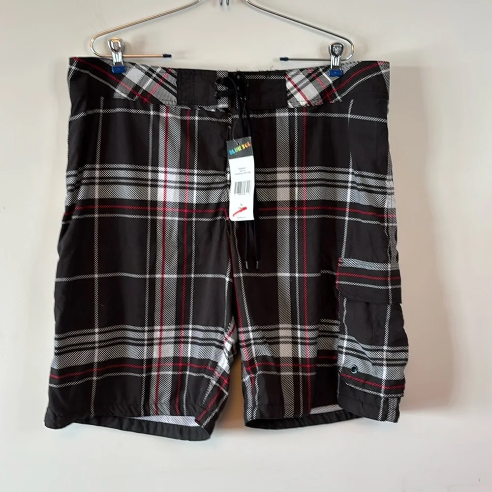 Blue Sol black/LT gray/Red swim trunks size 38 BNWT